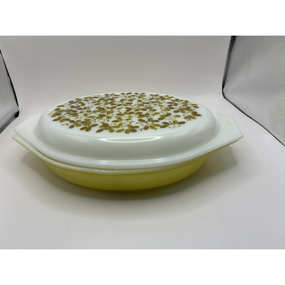 Vintage Pyrex Olive Split Divided Casserole Dish With Lid 1 Qt Yellow Green